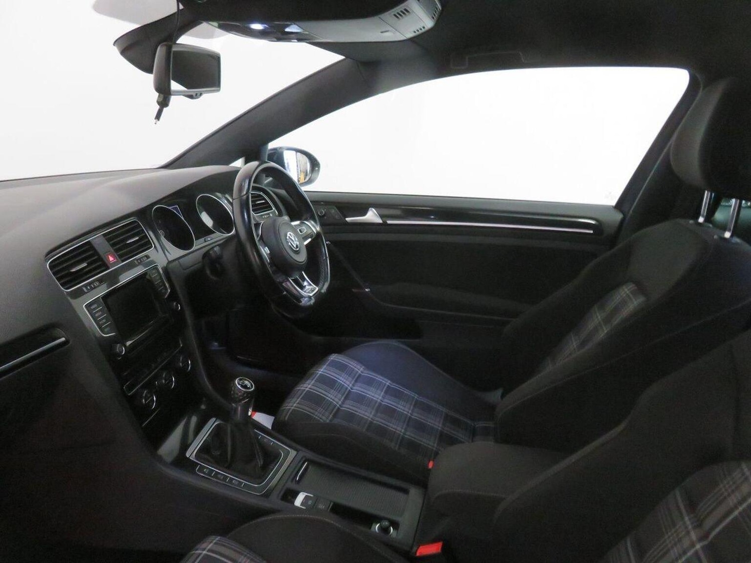 Used Volkswagen Golf 2015 for sale - 76376895: Photo 39