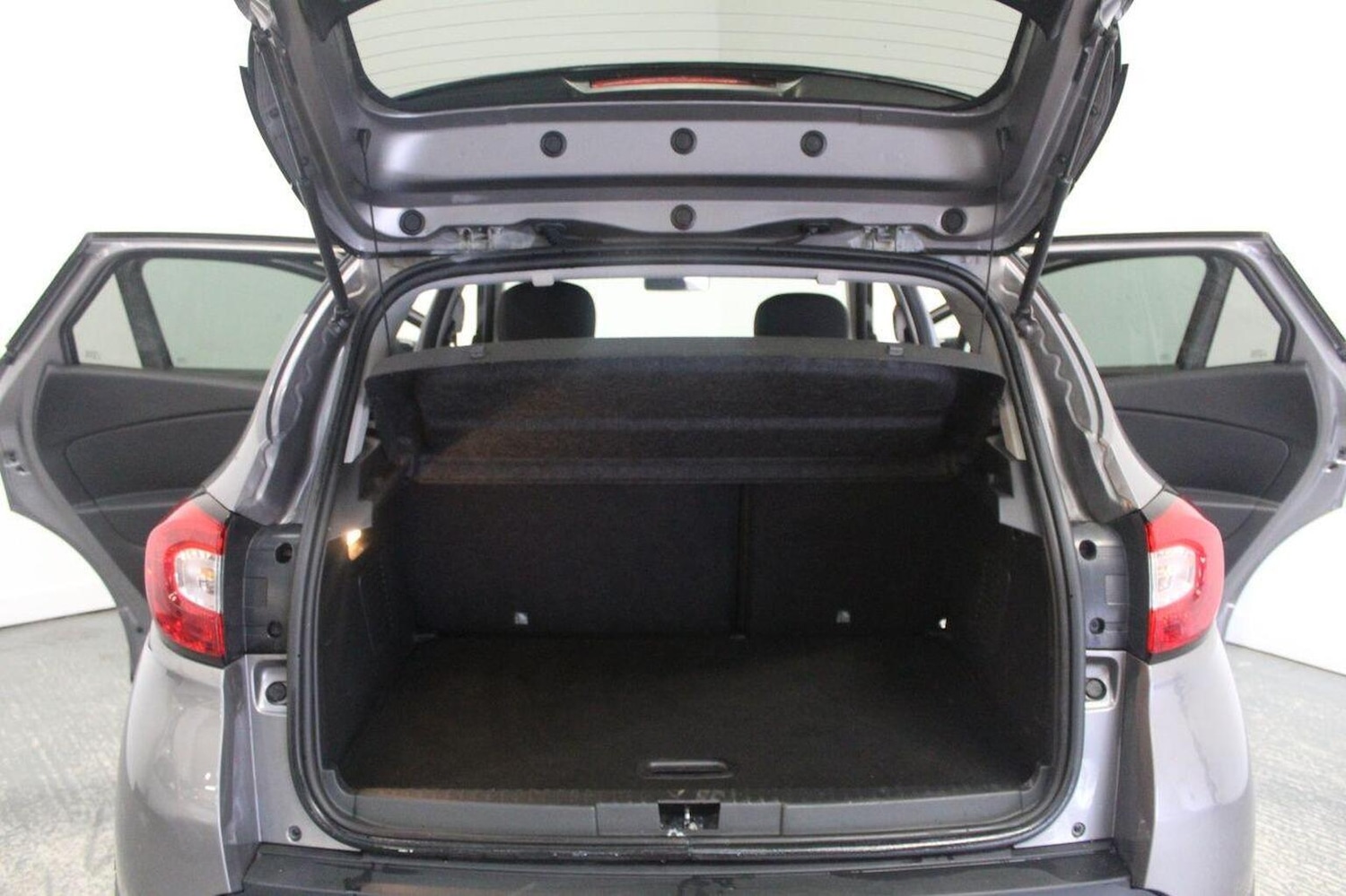 Used Renault Captur 2014 for sale - 77937867: Photo 23