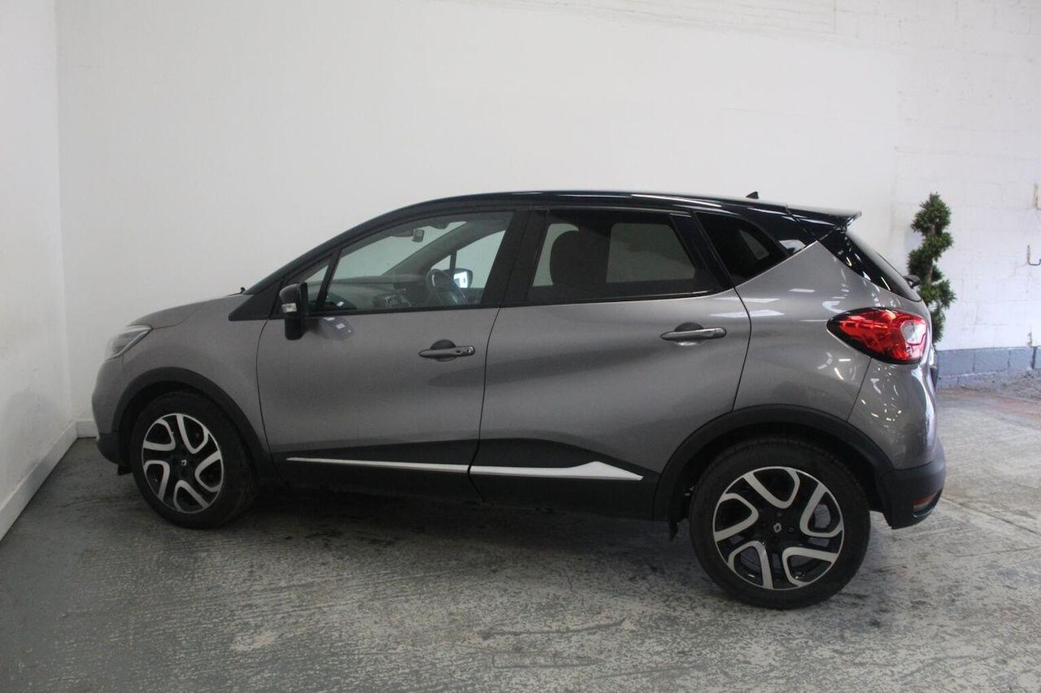 Used Renault Captur 2014 for sale - 77937867: Photo 4