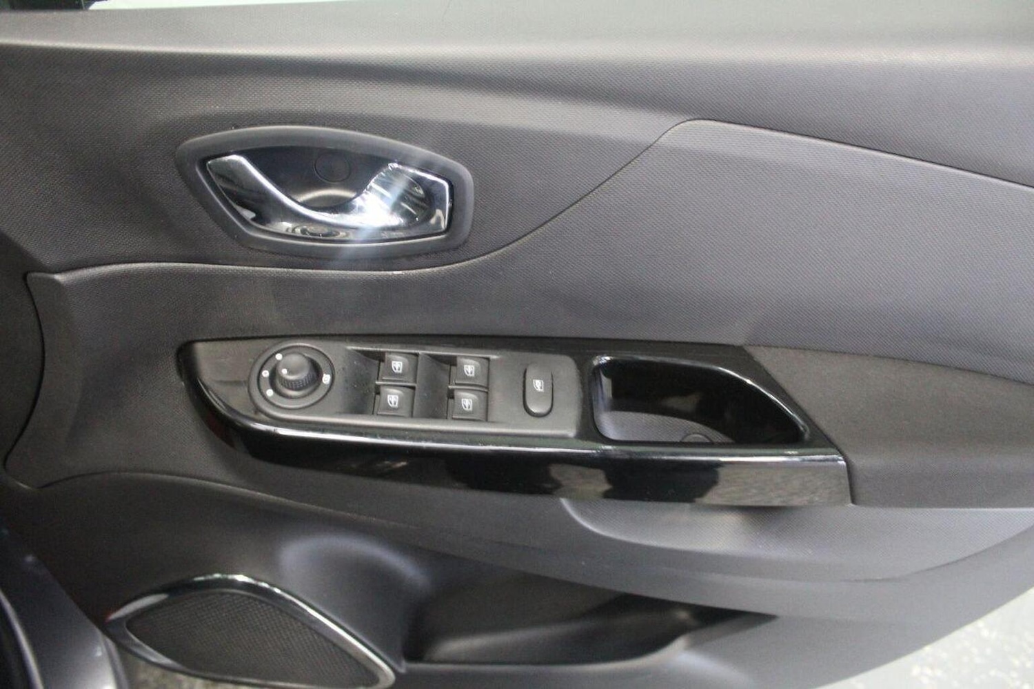 Used Renault Captur 2014 for sale - 77937867: Photo 48