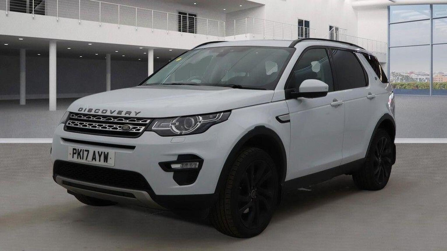 Used Land Rover Discovery Sport 2017 for sale - 78038922: Photo 3