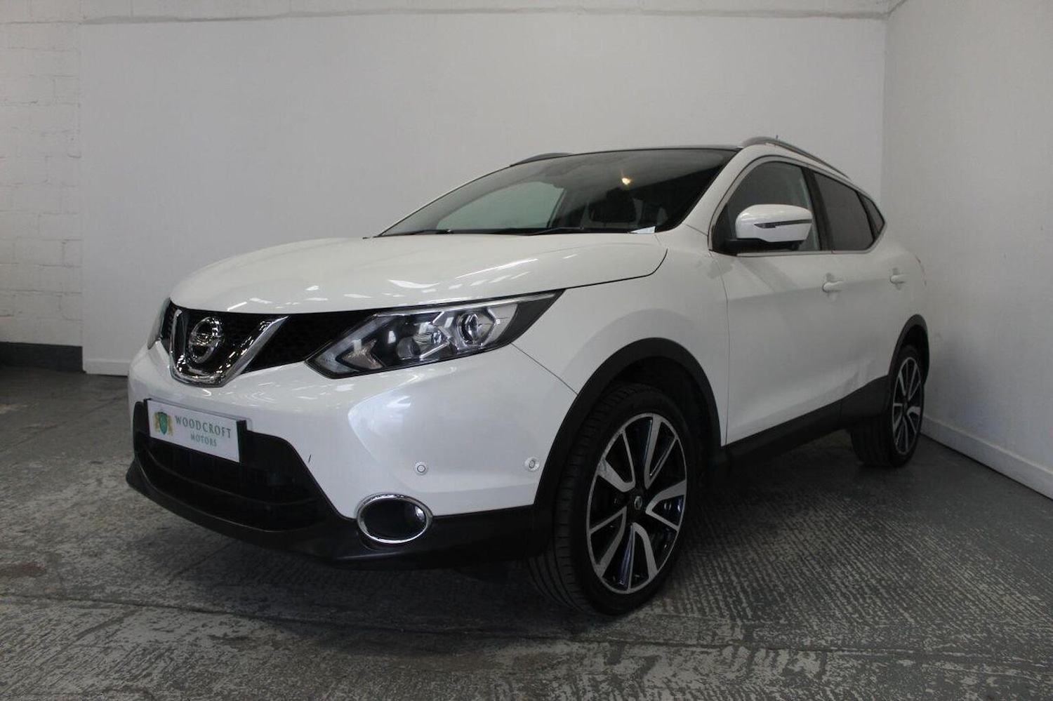 Used Nissan Qashqai 2017 for sale - 76070468: Photo 2