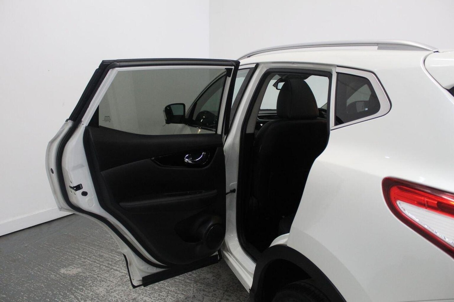 Used Nissan Qashqai 2017 for sale - 76070468: Photo 27