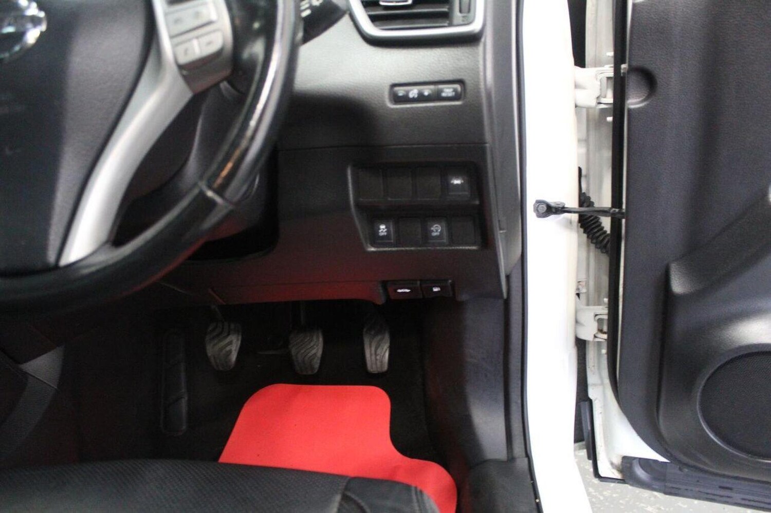 Used Nissan Qashqai 2017 for sale - 76070468: Photo 50