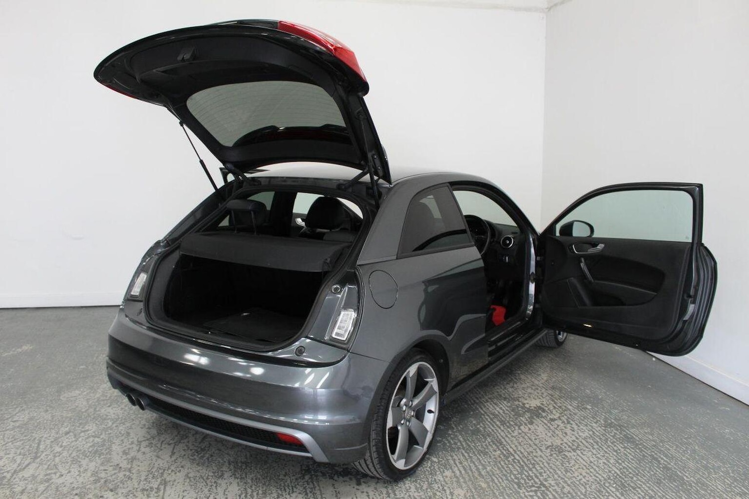 Used Audi A1 2014 for sale - 76769211: Photo 17