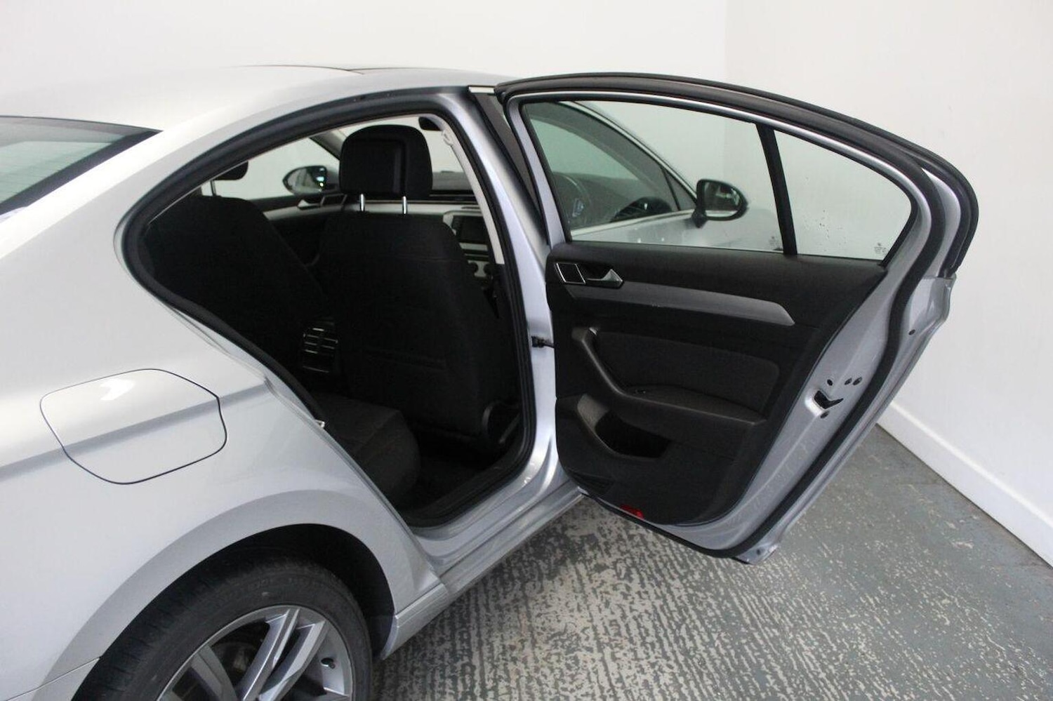 Used Volkswagen Passat 2015 for sale - 77766407: Photo 26