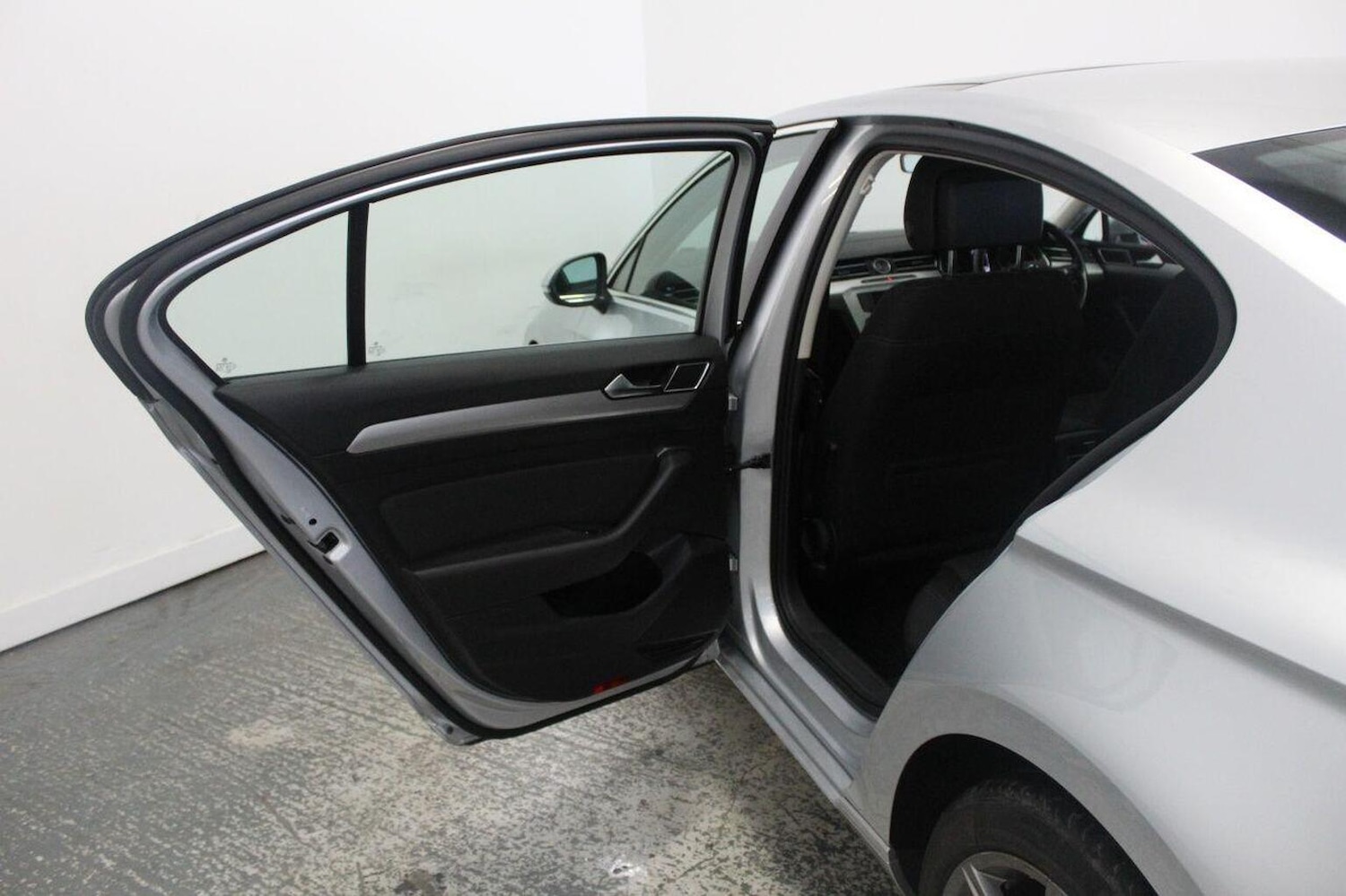 Used Volkswagen Passat 2015 for sale - 77766407: Photo 27