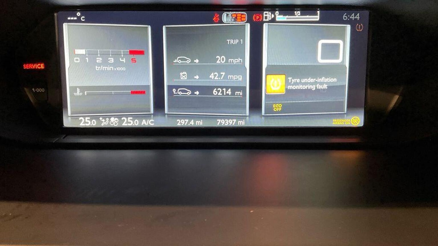 Used Citroen Grand C4 Picasso 2015 for sale - 77938000: Photo 15