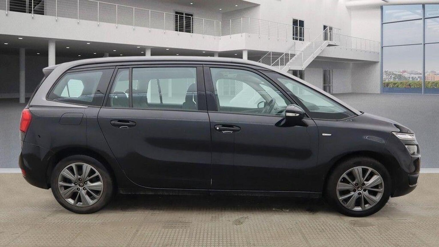 Used Citroen Grand C4 Picasso 2015 for sale - 77938000: Photo 9