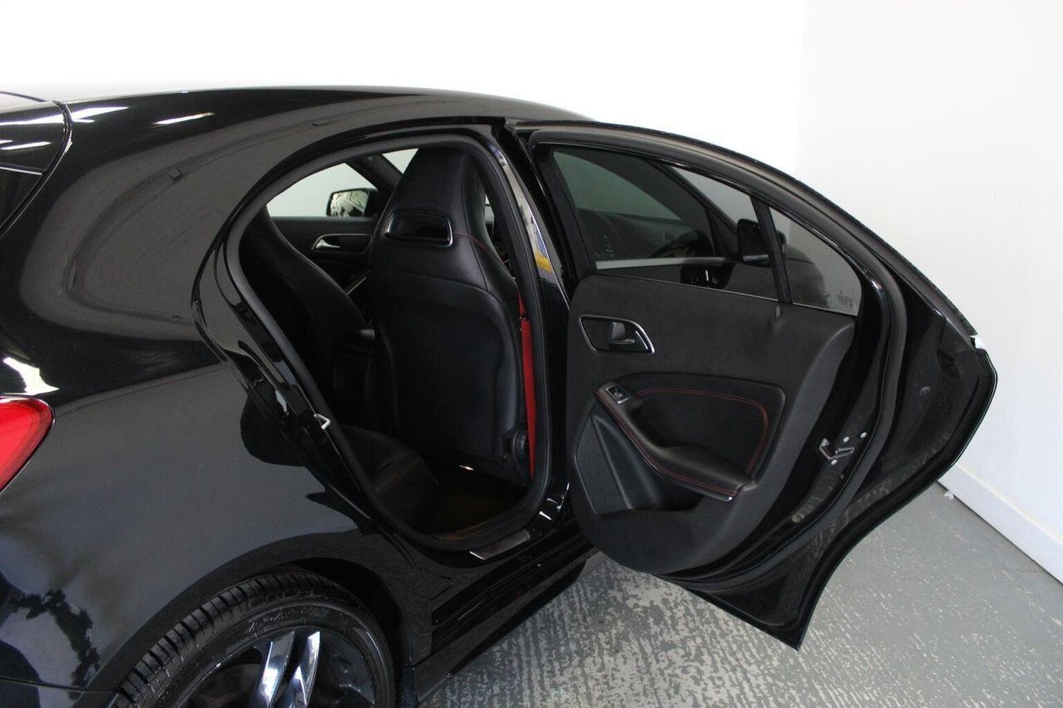 Used Mercedes-Benz A-Class 2013 for sale - 77342590: Photo 22