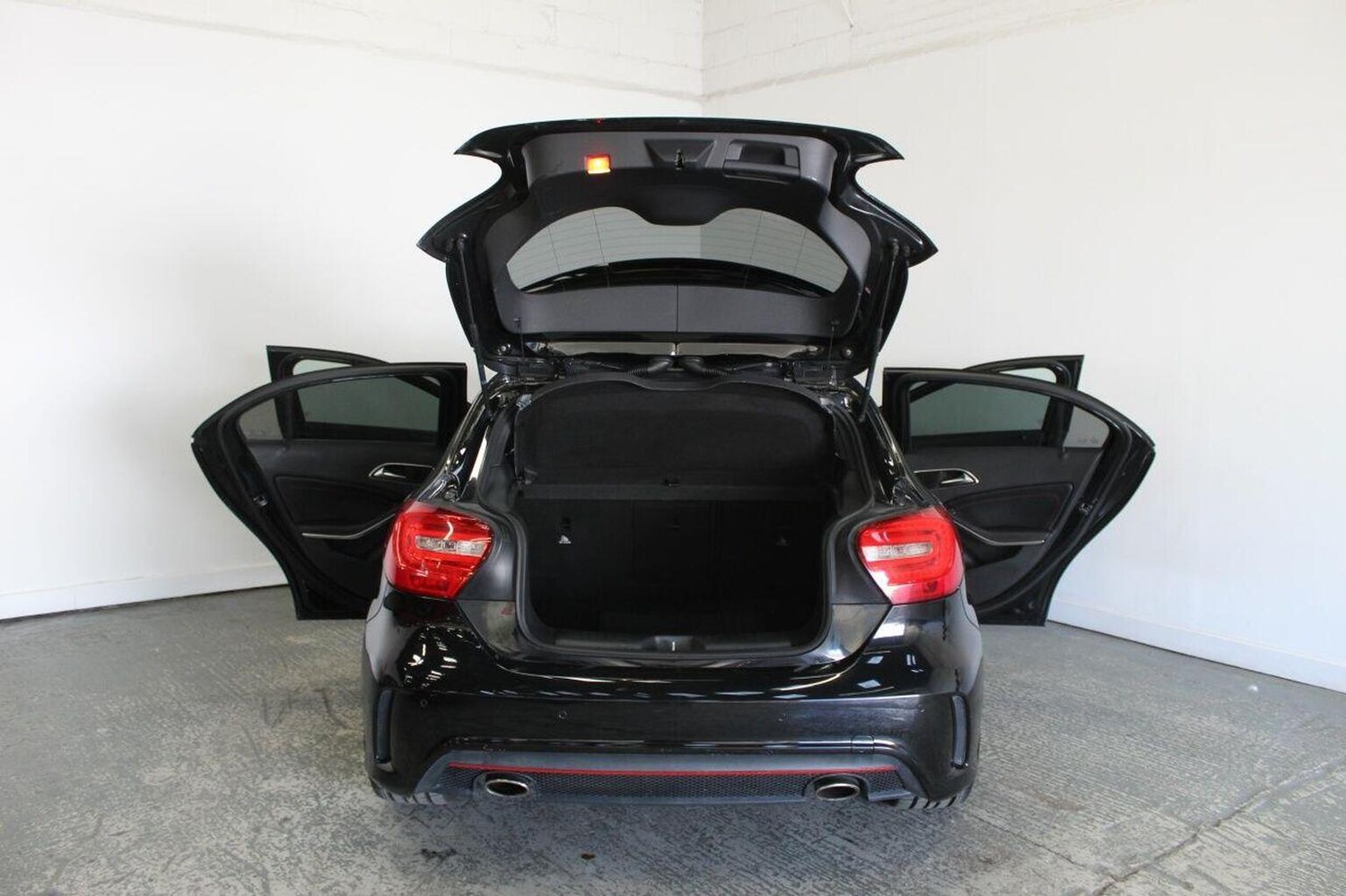 Used Mercedes-Benz A-Class 2013 for sale - 77342590: Photo 27