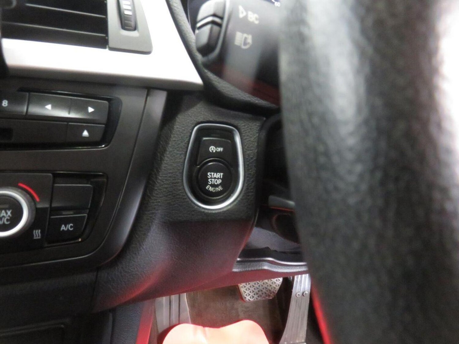 Used BMW 3 Series 2012 for sale - 77464612: Photo 38