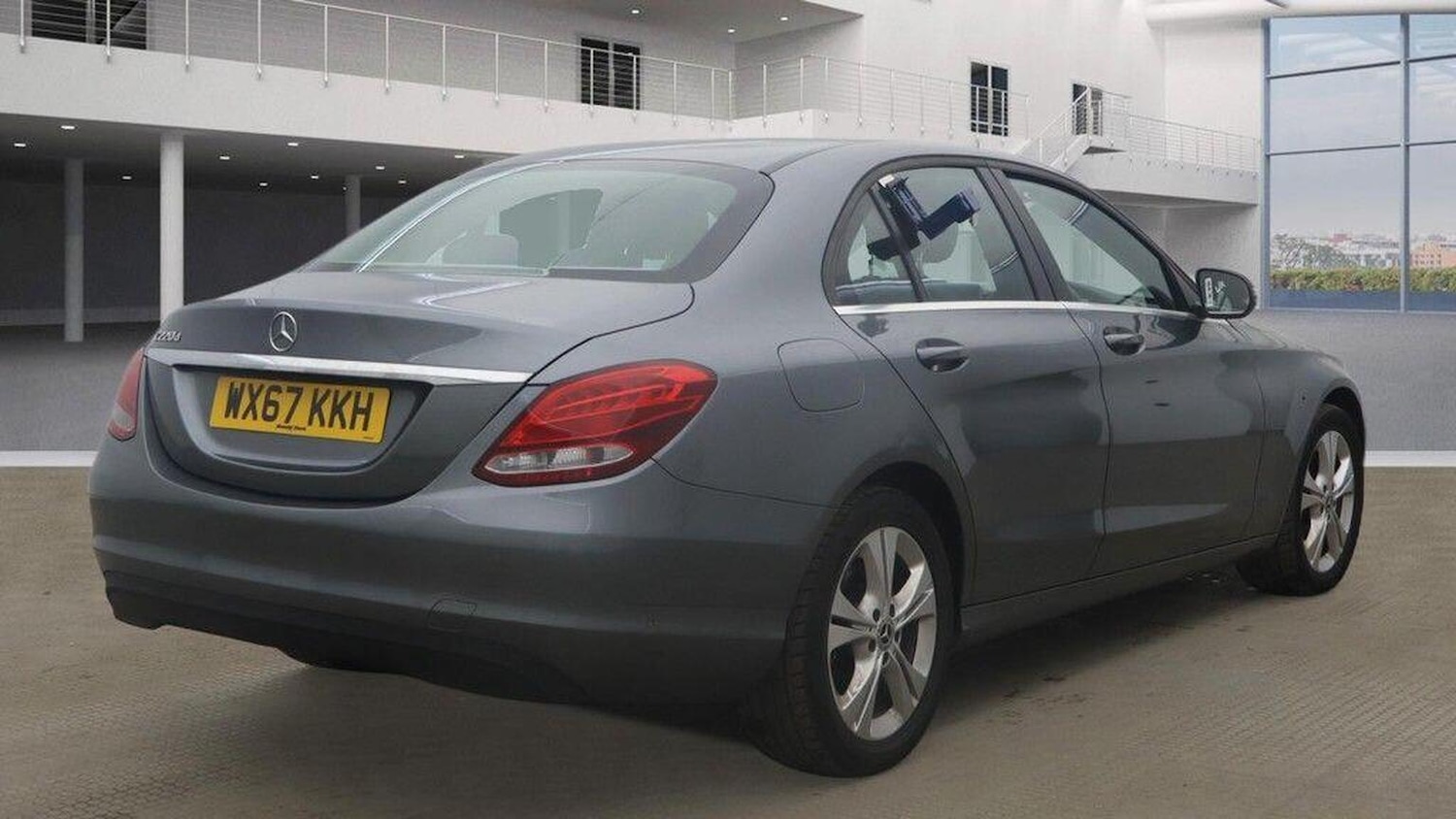 Used Mercedes-Benz C Class 2018 for sale - 77938152: Photo 7