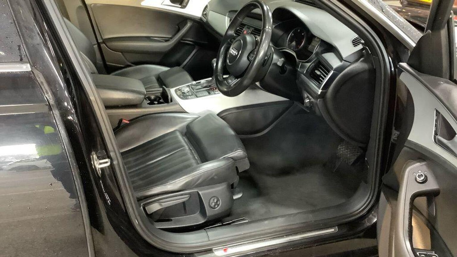 Used Audi A6 Saloon 2013 for sale - 77296832: Photo 14