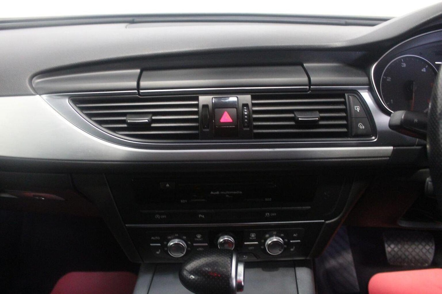 Used Audi A6 Saloon 2013 for sale - 77296832: Photo 31