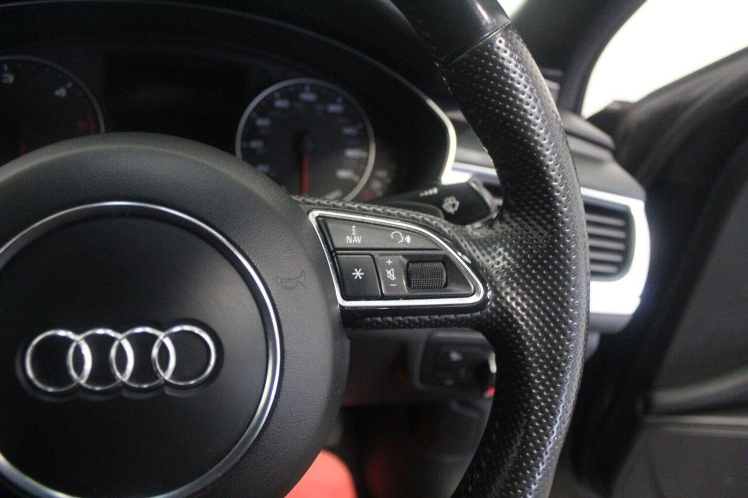 Used Audi A6 Saloon 2013 for sale - 77296832: Photo 46