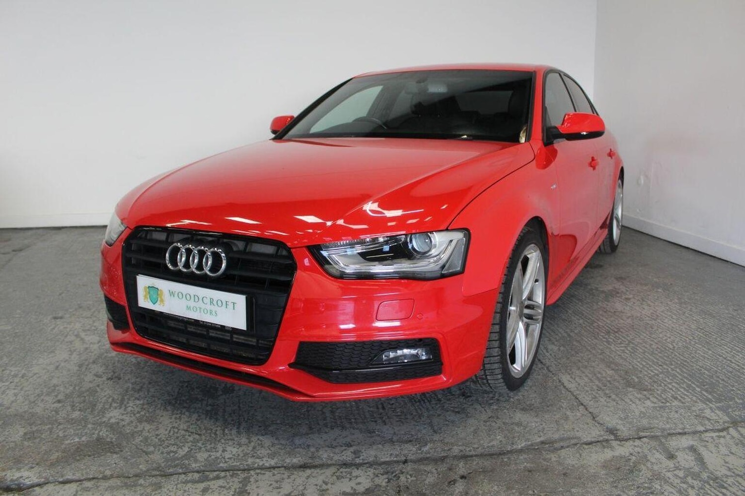 Used Audi A4 2014 for sale - 77937937: Photo 2