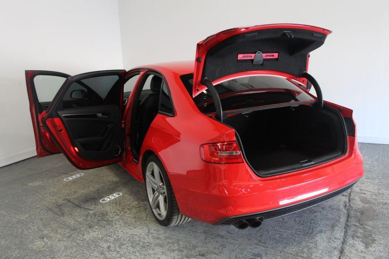 Used Audi A4 2014 for sale - 77937937: Photo 21