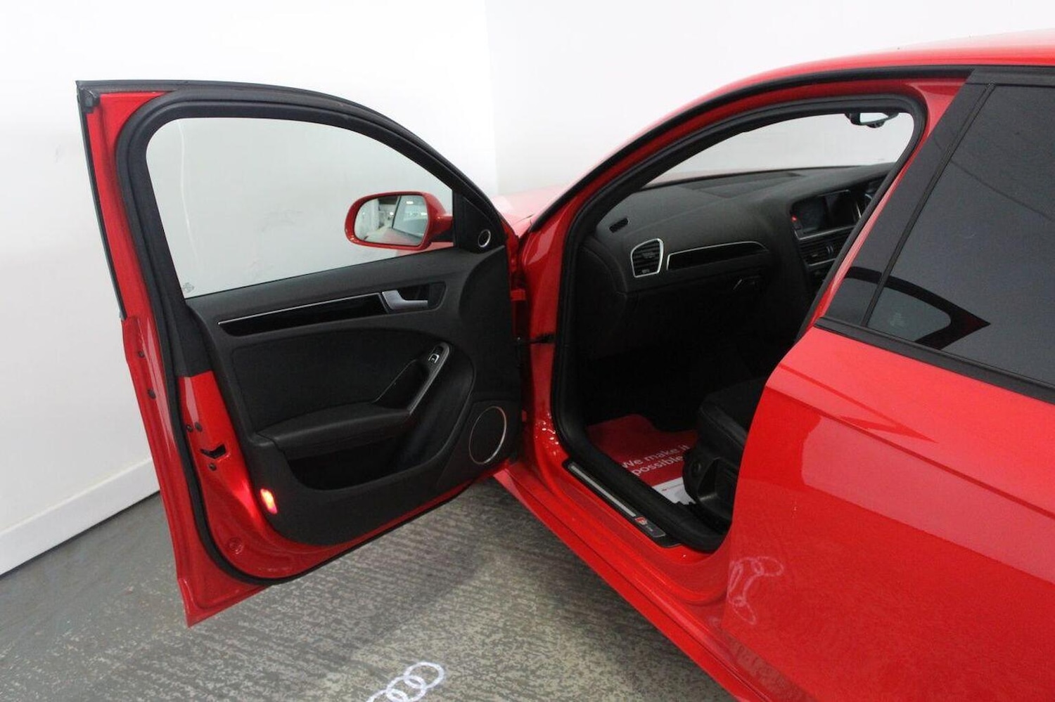 Used Audi A4 2014 for sale - 77937937: Photo 28