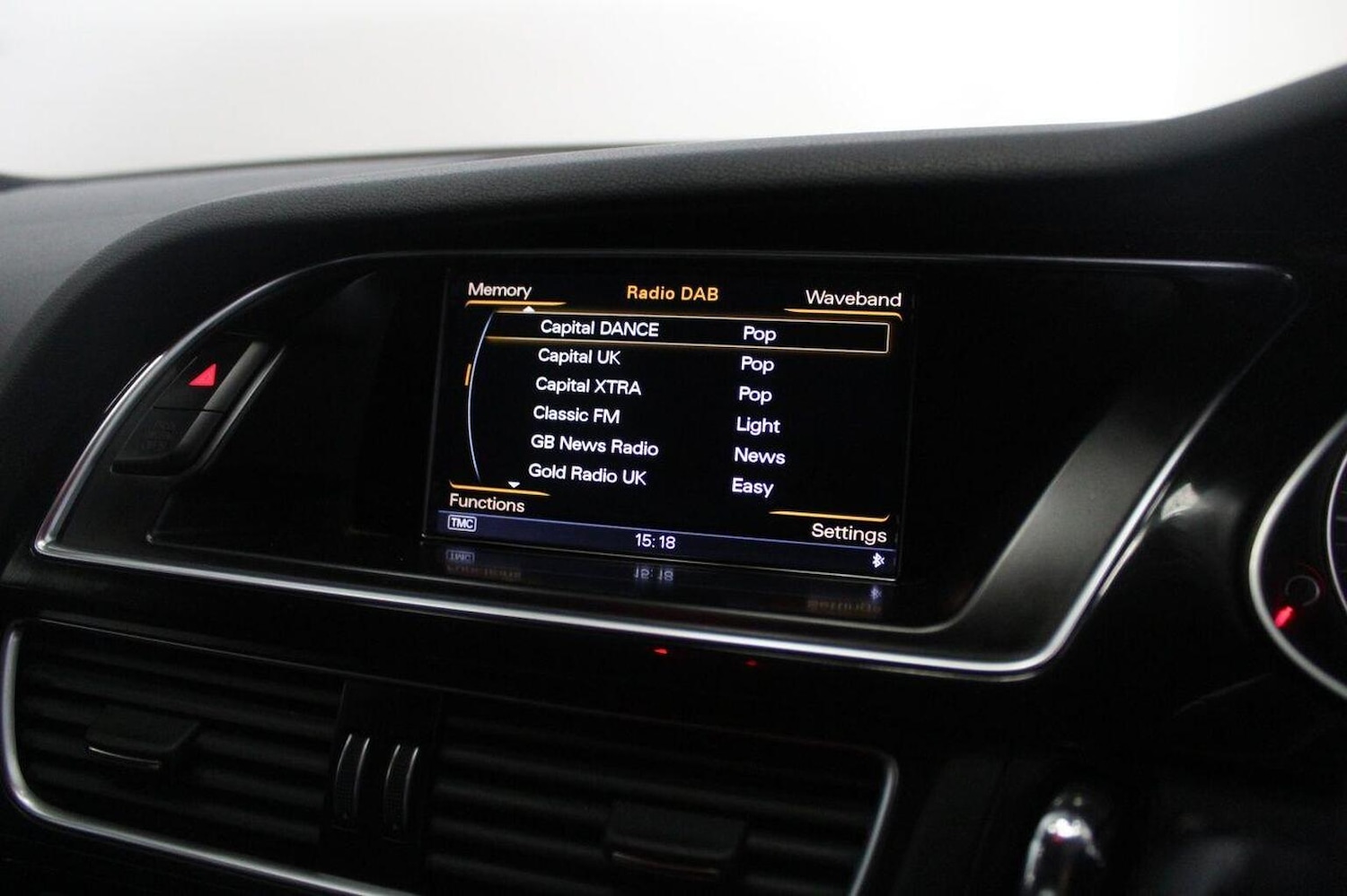 Used Audi A4 2014 for sale - 77937937: Photo 38