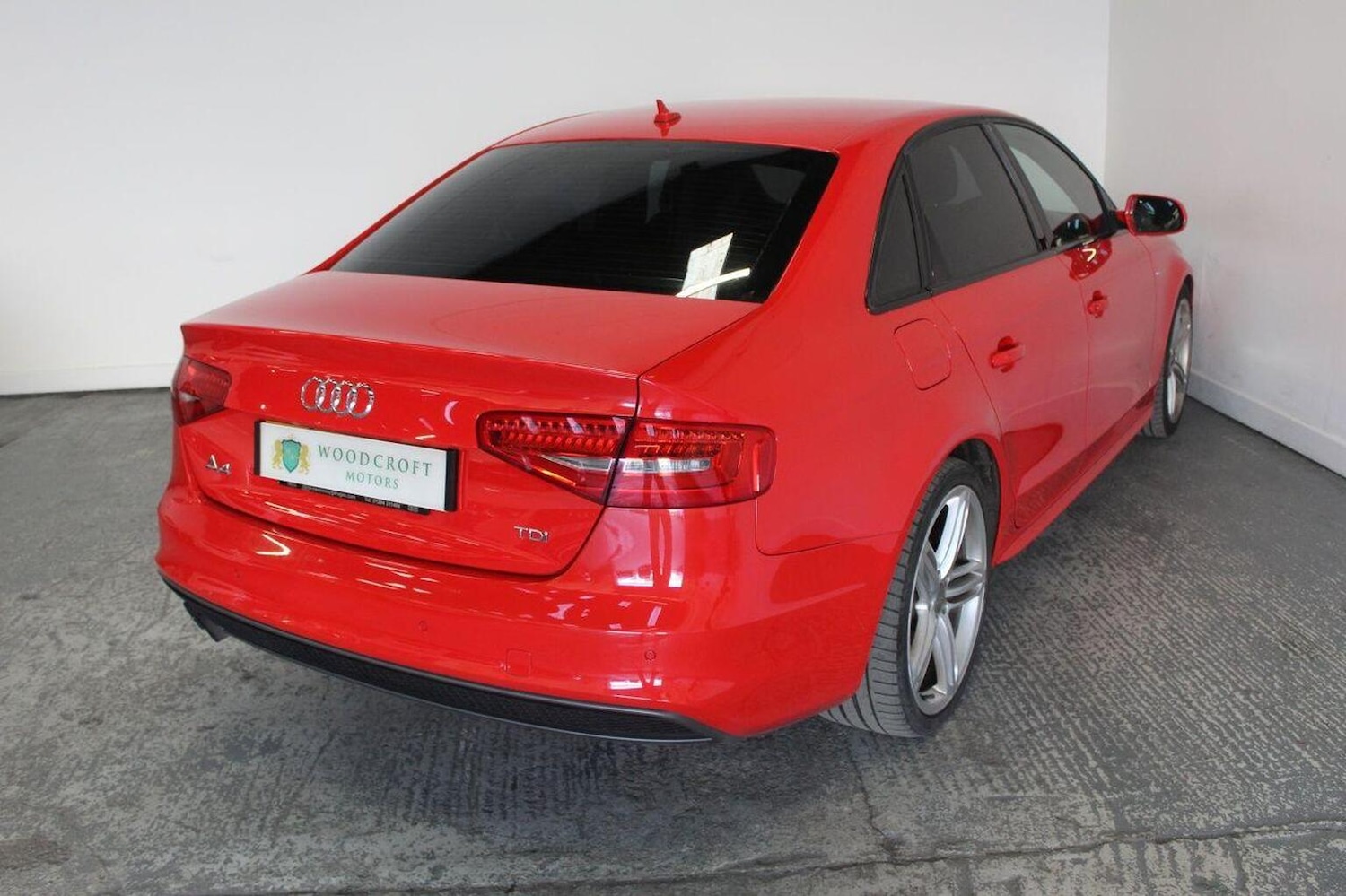 Used Audi A4 2014 for sale - 77937937: Photo 8