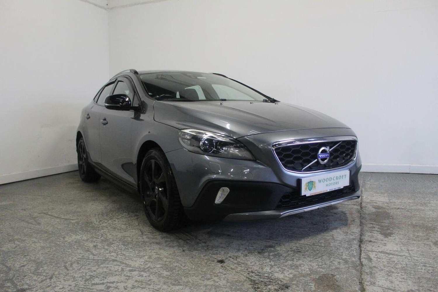Used Volvo V40 2014 for sale - 77558588: Photo 1