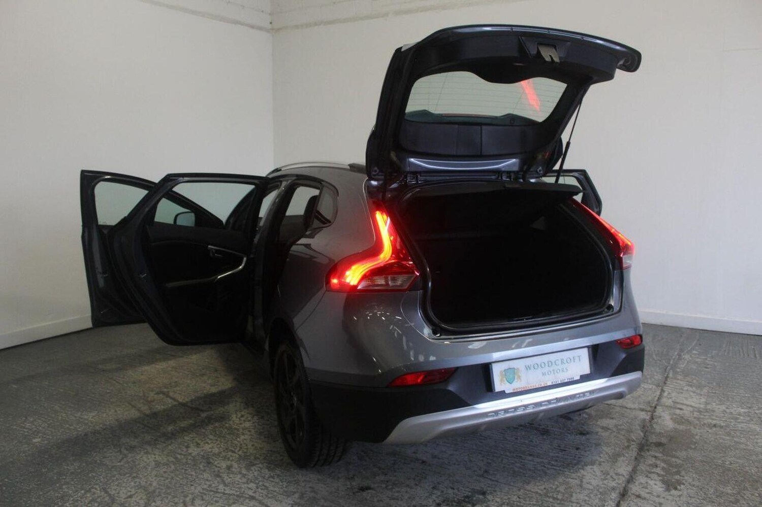 Used Volvo V40 2014 for sale - 77558588: Photo 19