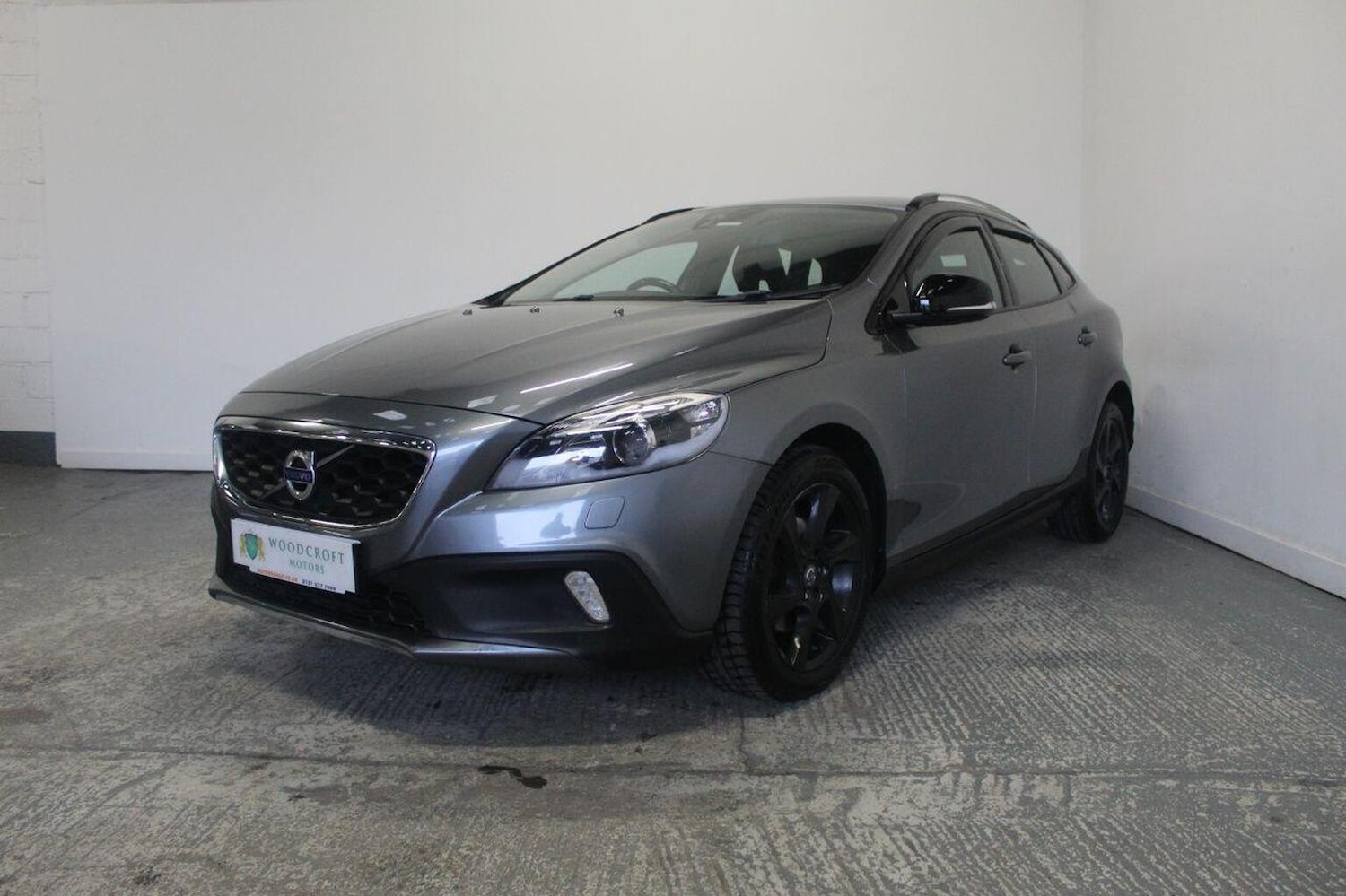 Used Volvo V40 2014 for sale - 77558588: Photo 2