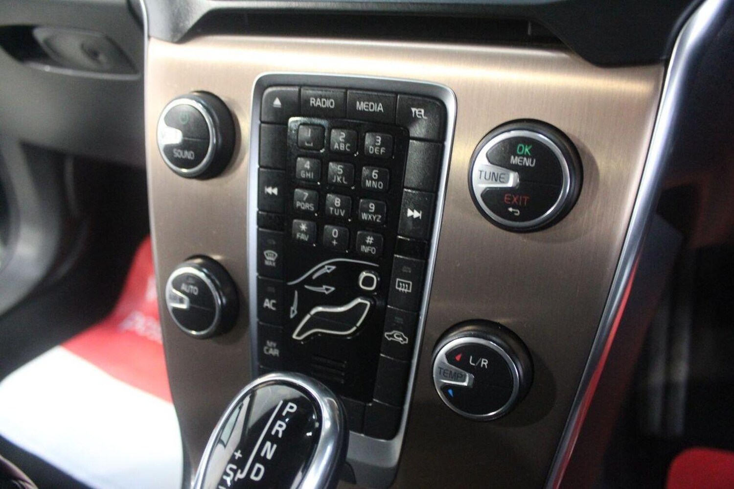 Used Volvo V40 2014 for sale - 77558588: Photo 36