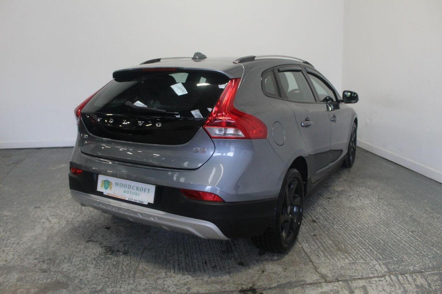 Used Volvo V40 2014 for sale - 77558588: Photo 8