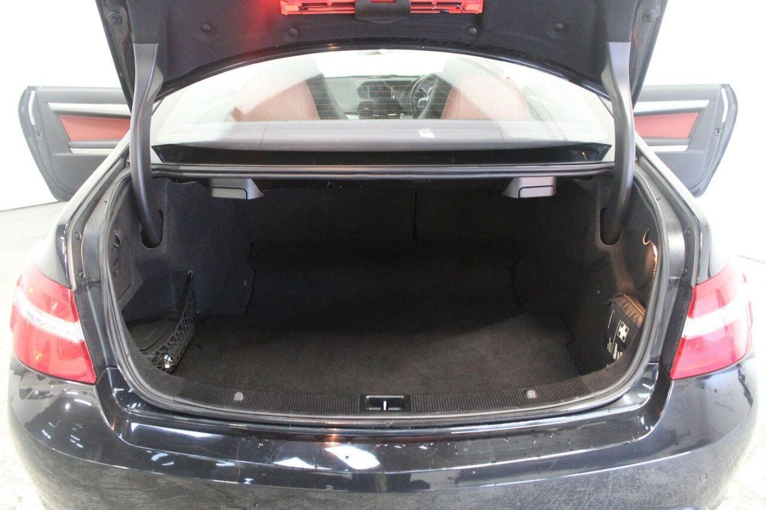 Used Mercedes-Benz E Class 2012 for sale - 77968651: Photo 24