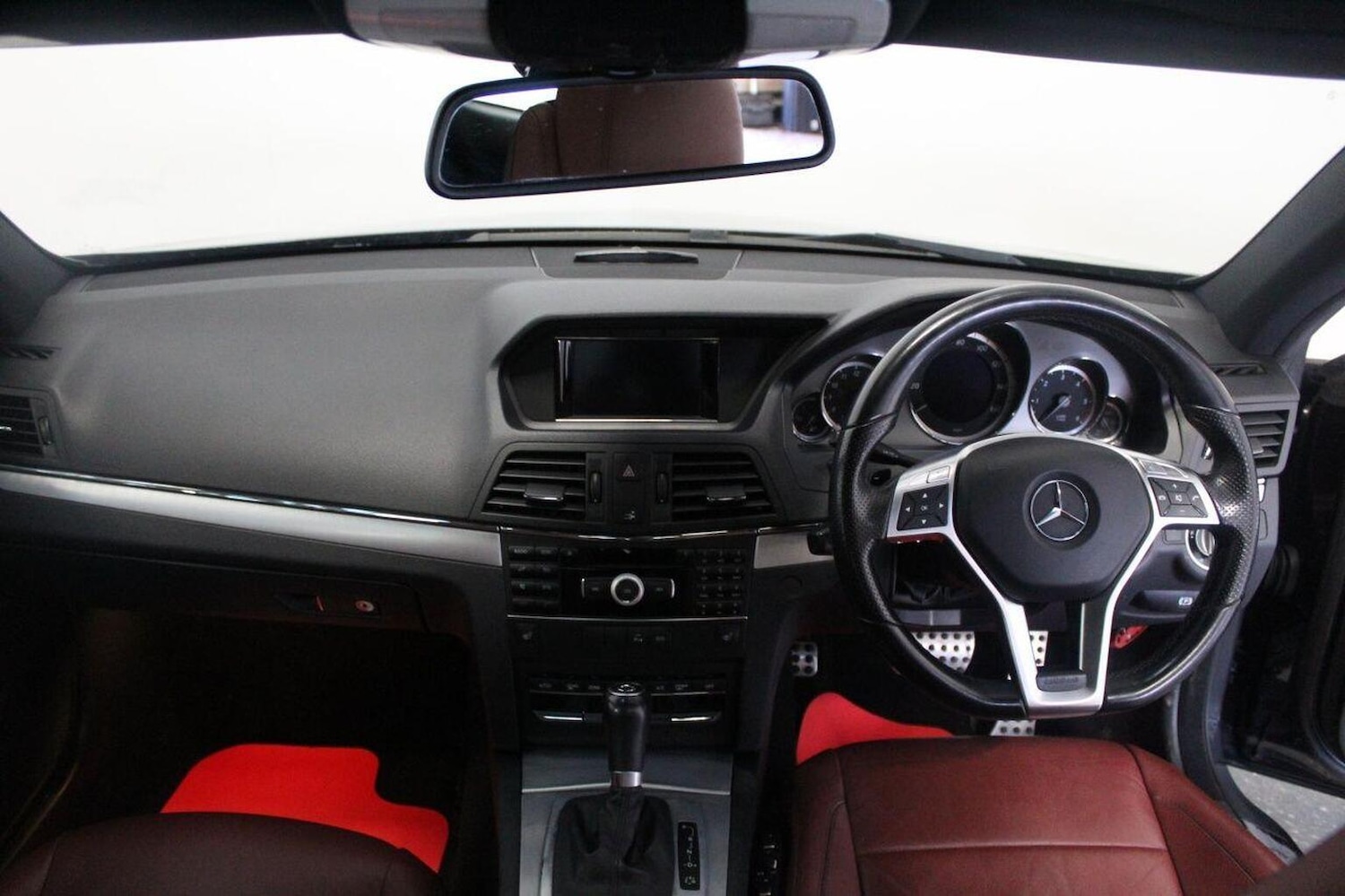 Used Mercedes-Benz E Class 2012 for sale - 77968651: Photo 27