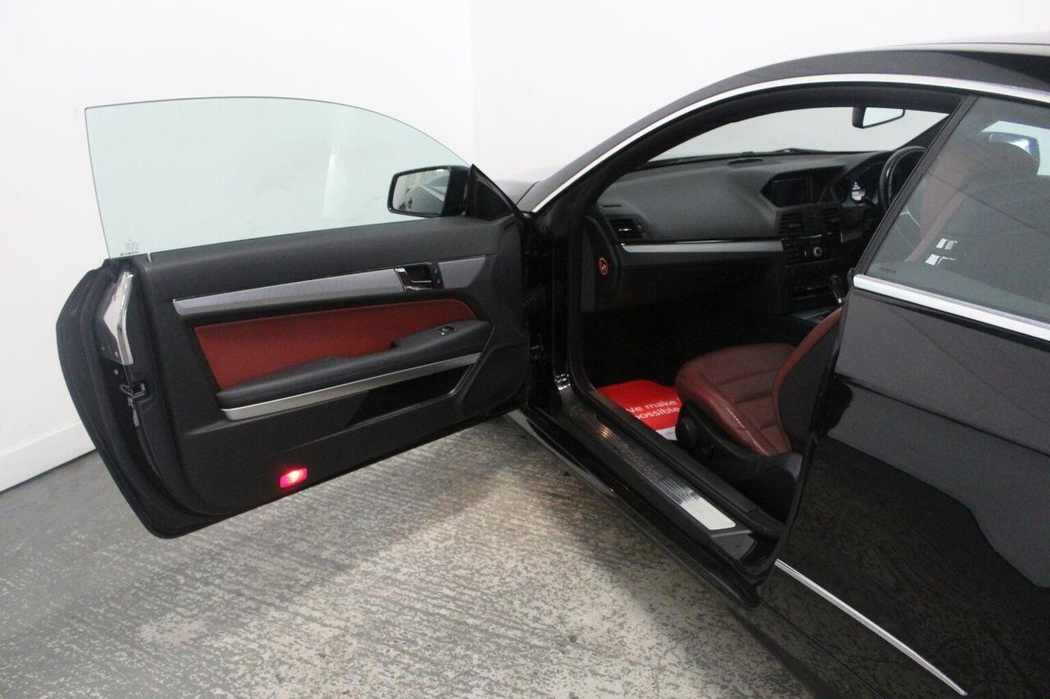 Used Mercedes-Benz E Class 2012 for sale - 77968651: Photo 29