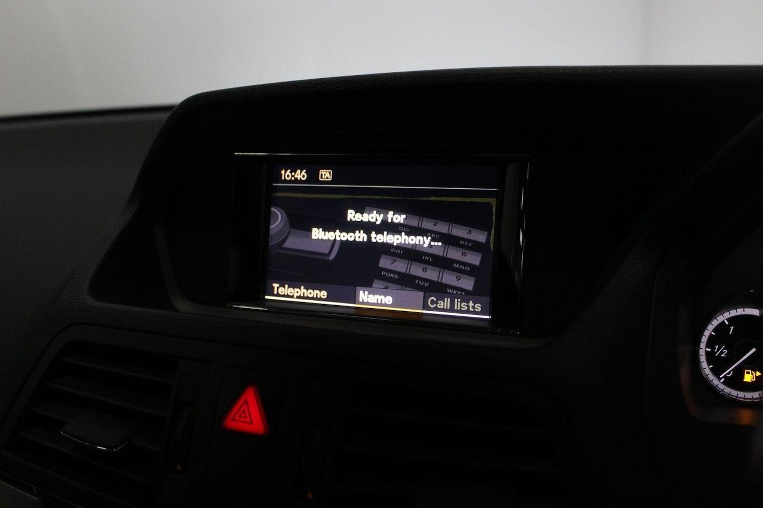 Used Mercedes-Benz E Class 2012 for sale - 77968651: Photo 37