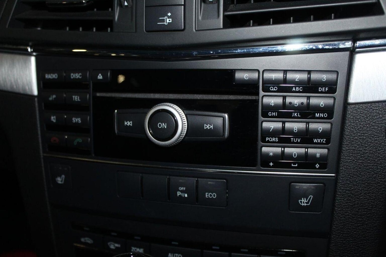 Used Mercedes-Benz E Class 2012 for sale - 77968651: Photo 41