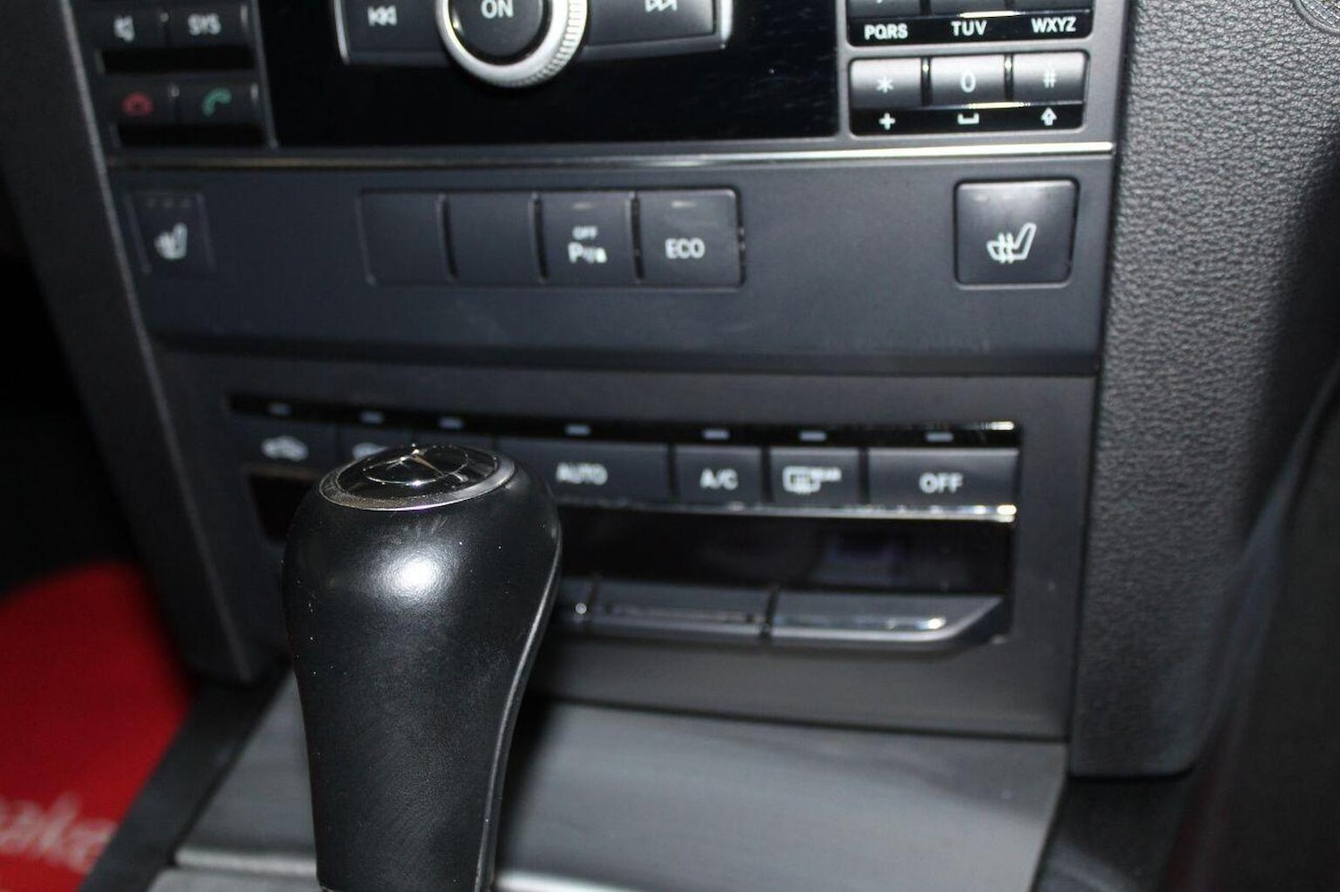 Used Mercedes-Benz E Class 2012 for sale - 77968651: Photo 42