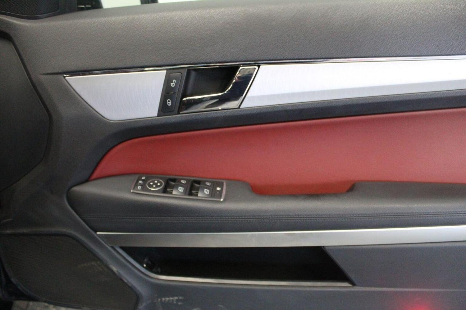 Used Mercedes-Benz E Class 2012 for sale - 77968651: Photo 49