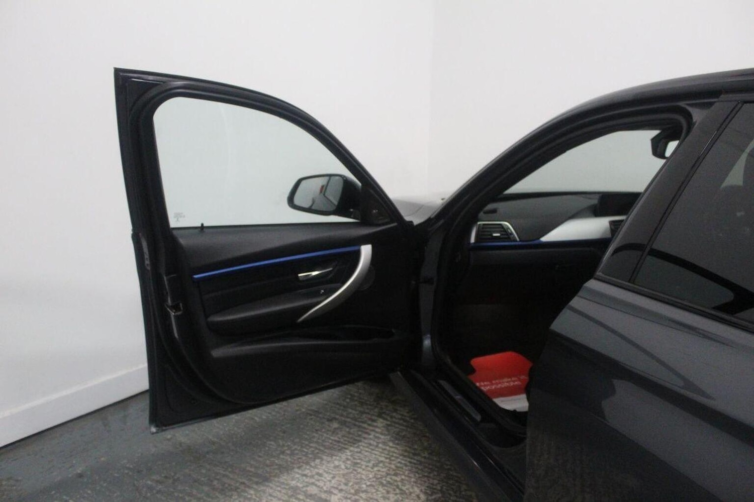 Used BMW 3 Series 2016 for sale - 77937813: Photo 26