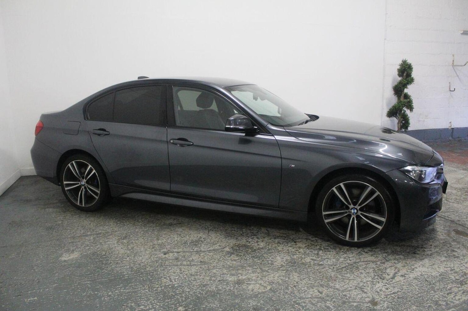 Used BMW 3 Series 2016 for sale - 77937813: Photo 4
