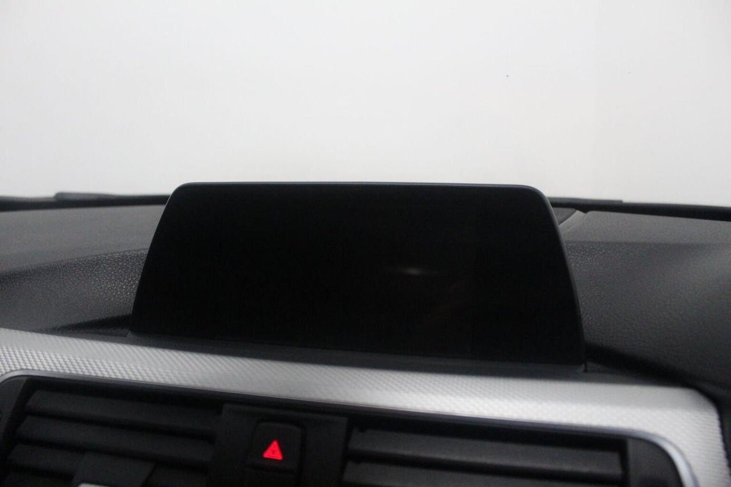 Used BMW 3 Series 2016 for sale - 77937813: Photo 40