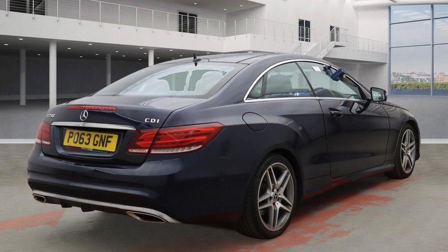 Used Mercedes-Benz E-Class 2013 for sale - 76113995: Photo 5