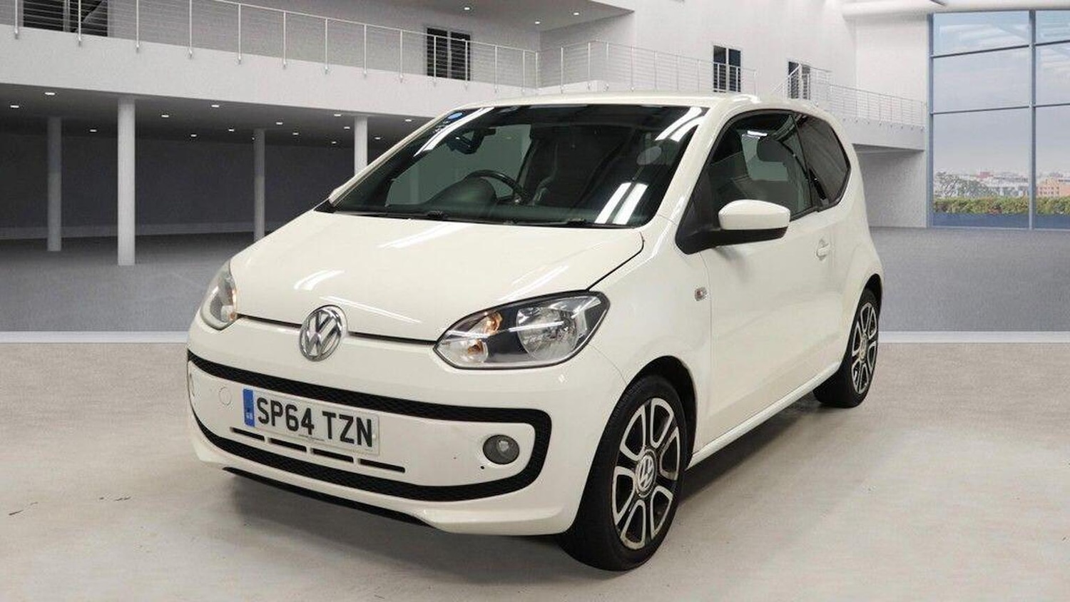 Used Volkswagen up! 2014 for sale - 77020598: Photo 2