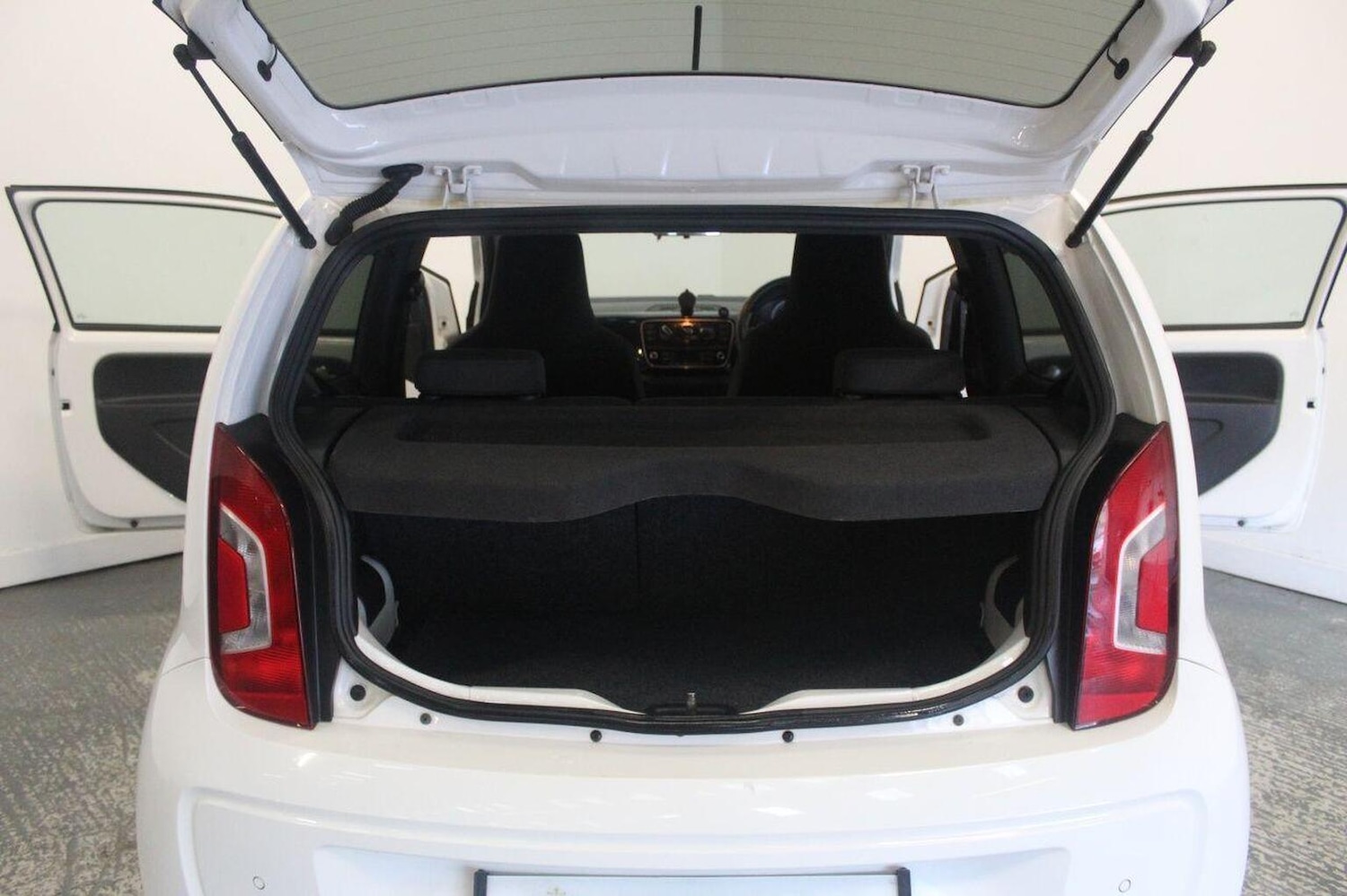 Used Volkswagen up! 2014 for sale - 77020598: Photo 23