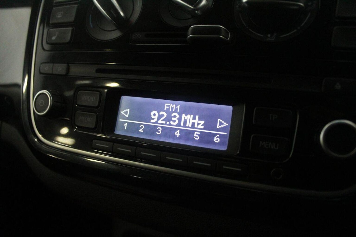 Used Volkswagen up! 2014 for sale - 77020598: Photo 31