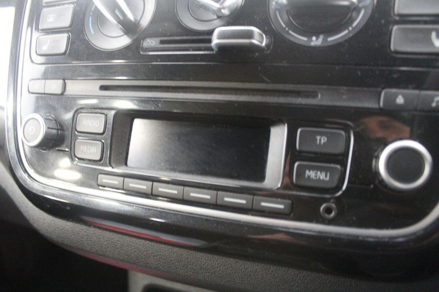 Used Volkswagen up! 2014 for sale - 77020598: Photo 34