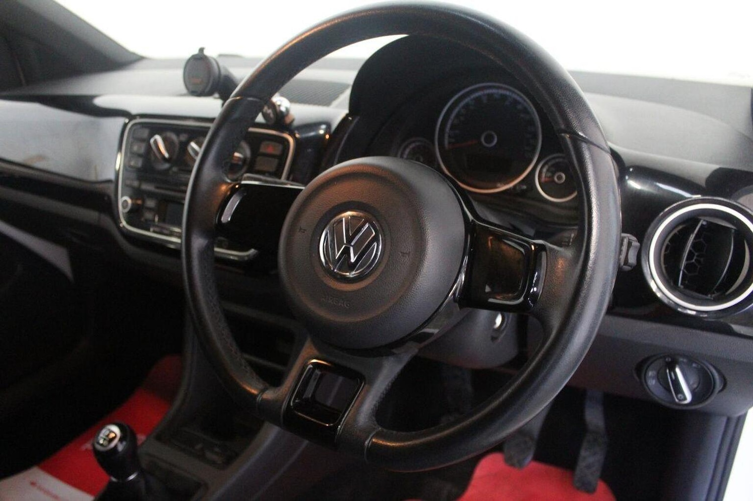 Used Volkswagen up! 2014 for sale - 77020598: Photo 38