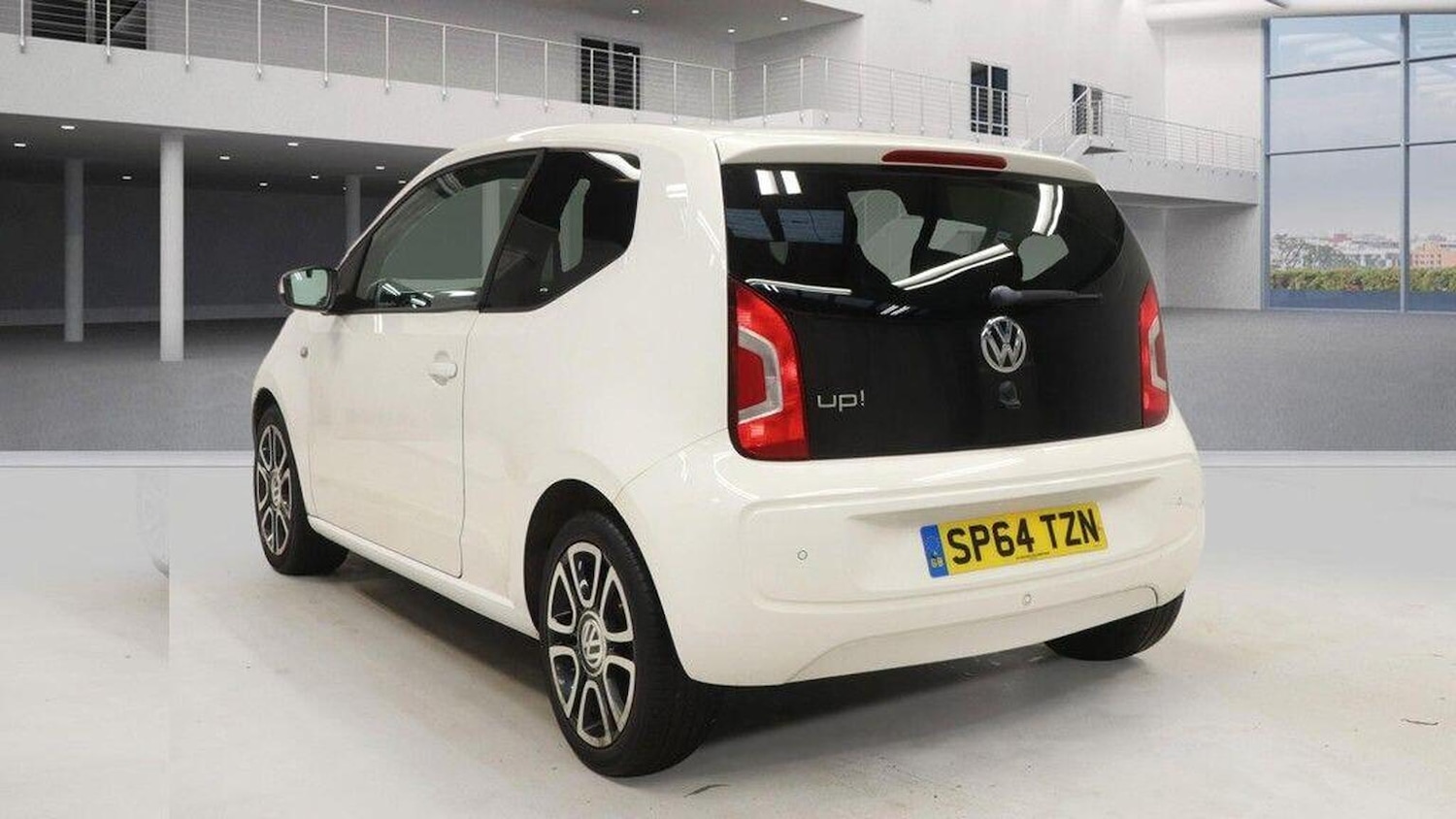 Used Volkswagen up! 2014 for sale - 77020598: Photo 4