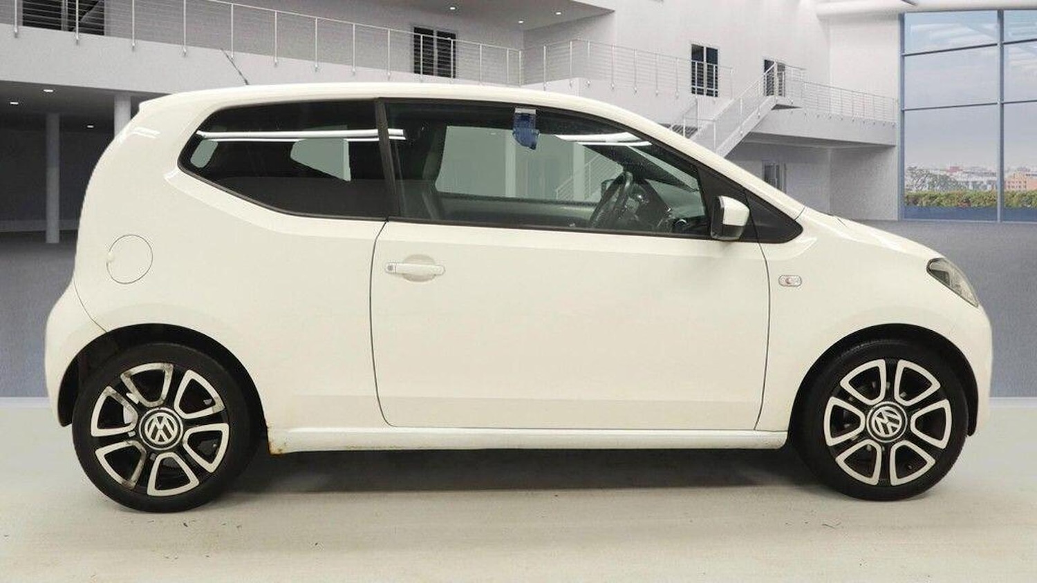 Used Volkswagen up! 2014 for sale - 77020598: Photo 8