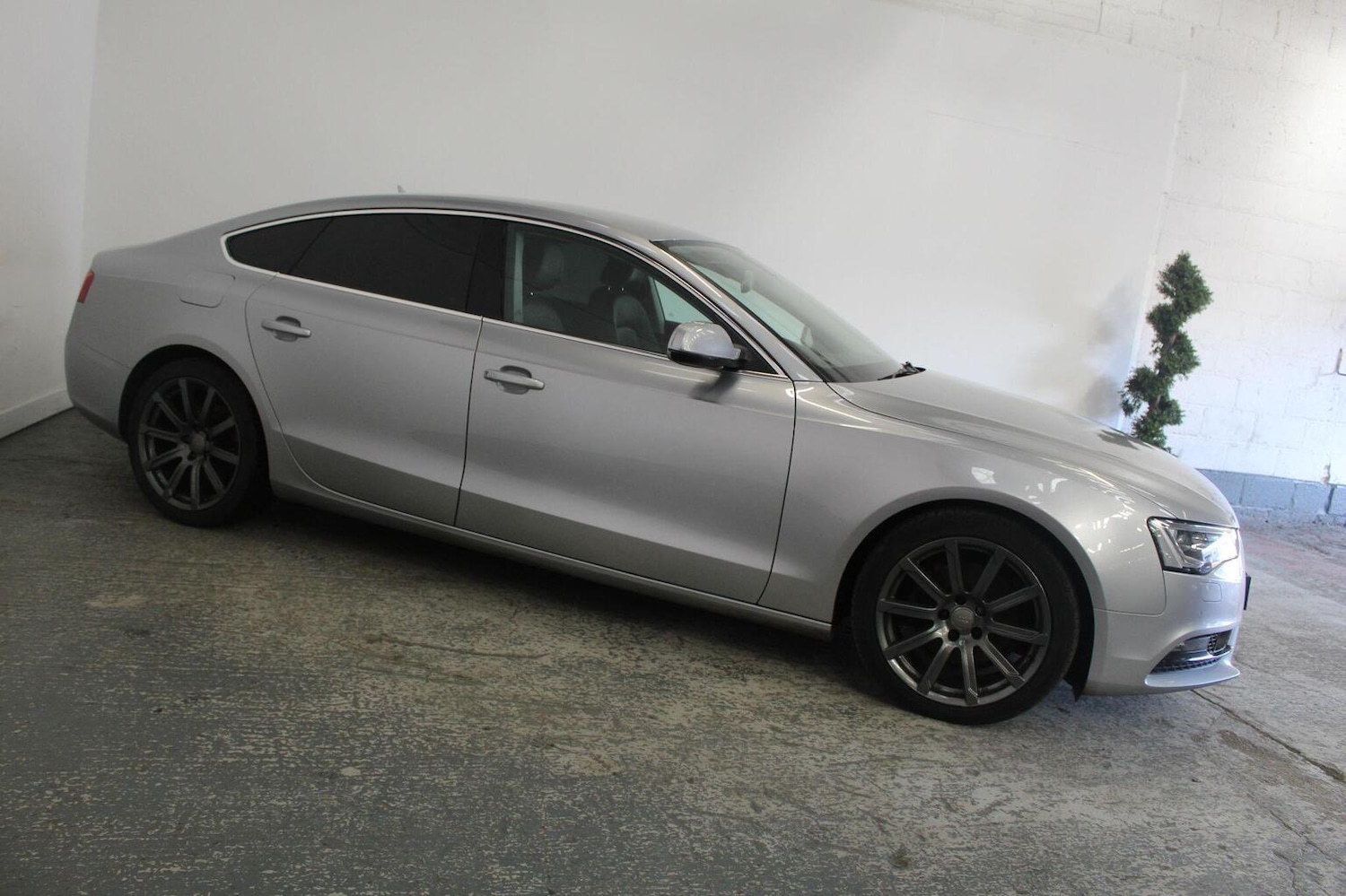 Used Audi A5 2015 for sale - 77937961: Photo 4