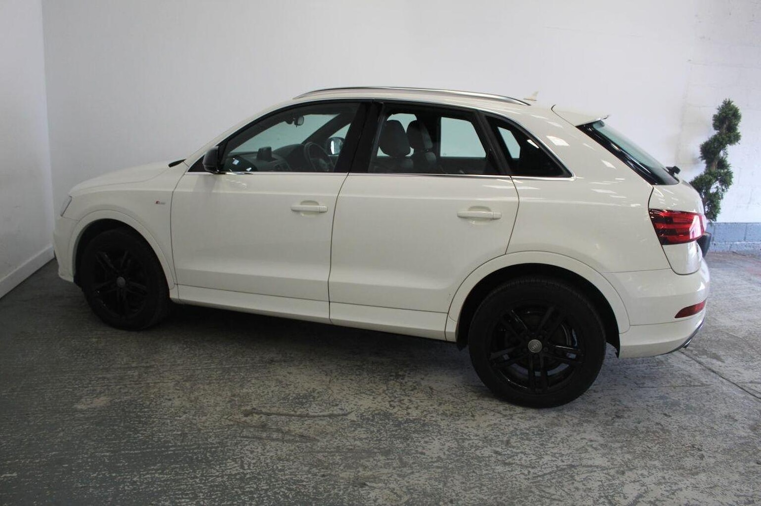 Used Audi Q3 2013 for sale - 77938003: Photo 10